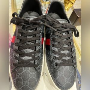 Authentic mens Gucci sneakers